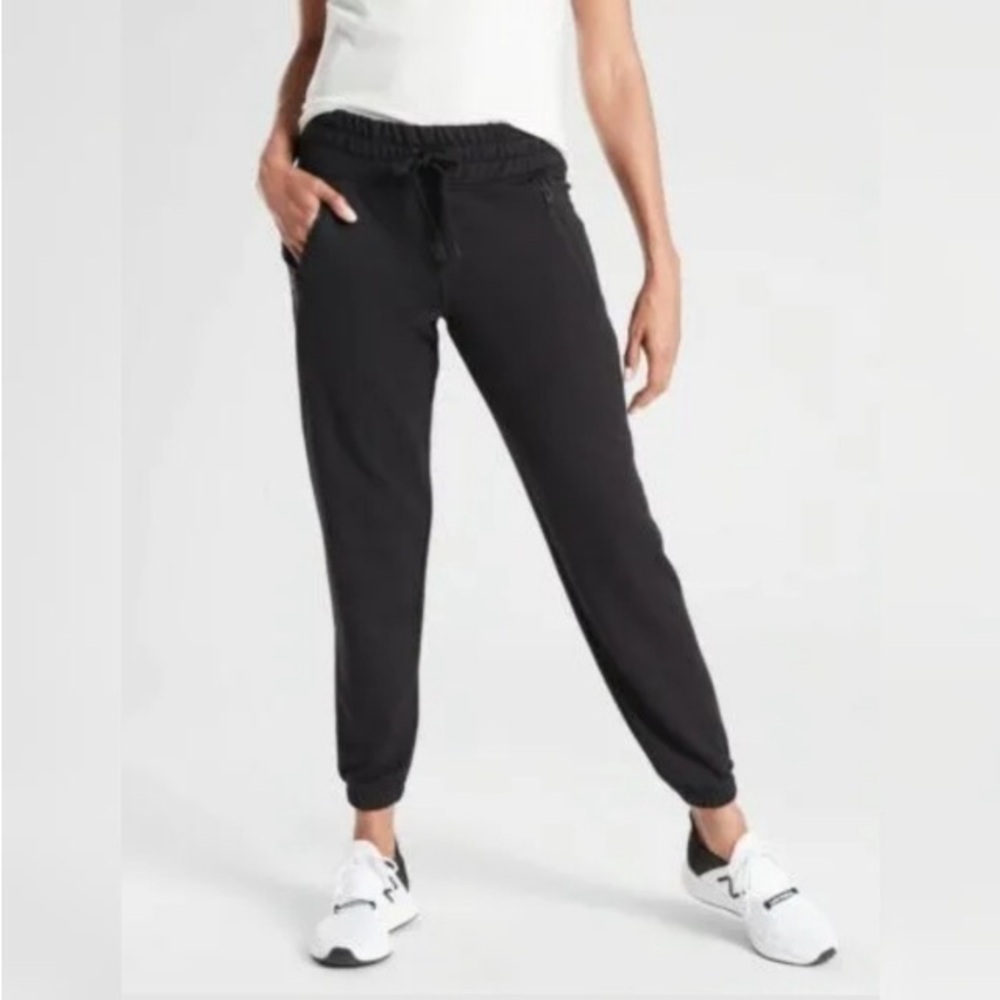 Athleta Bounce Back Recover Jogger Sweats M Black Zippered Pockets Workout Gym